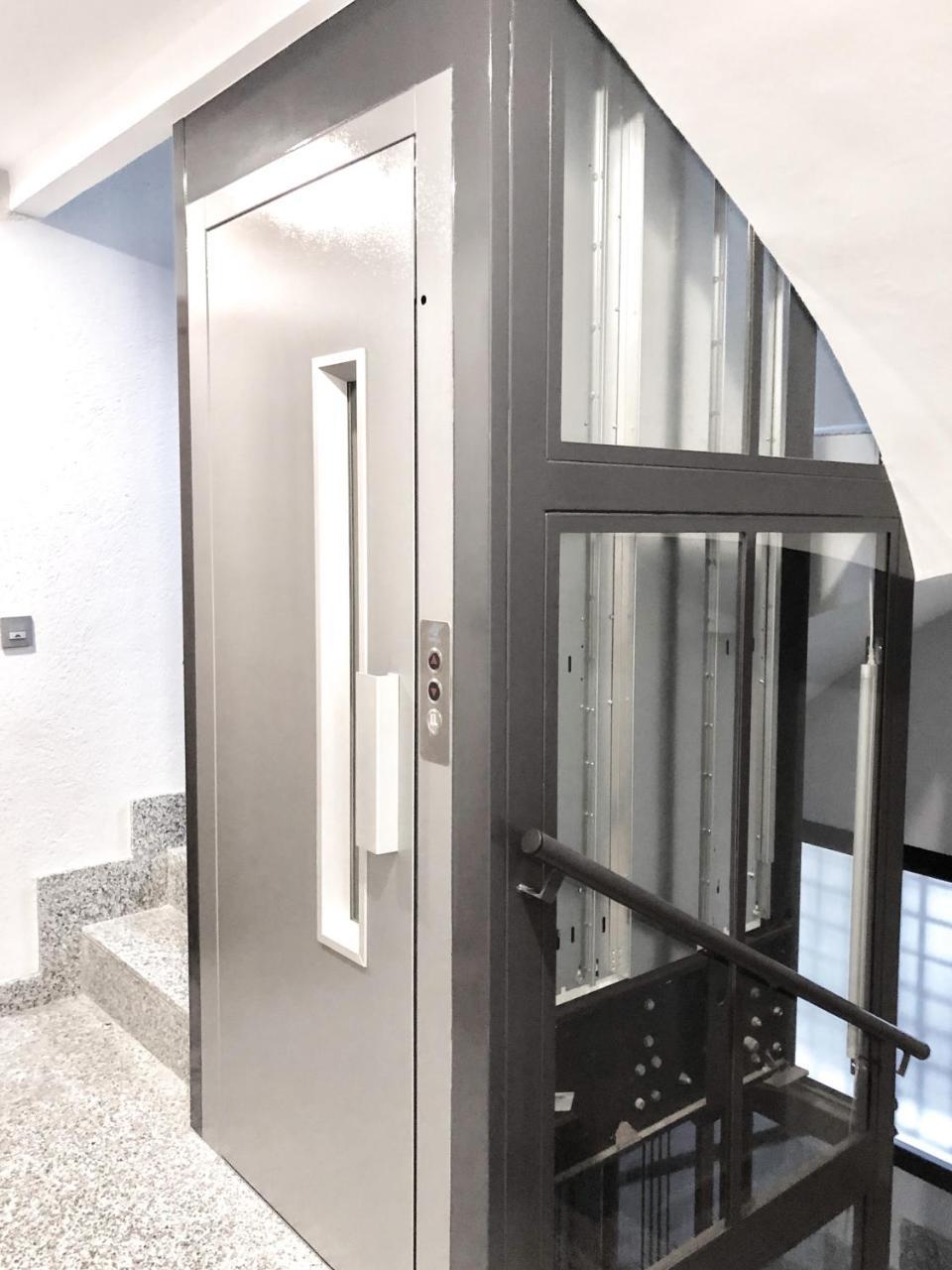 Plaza 5 Carabanchel Apartment Madrid Exterior photo
